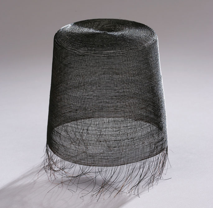 총모자: 갓일(총모자장) 기능보유자 김인 선생의 작품